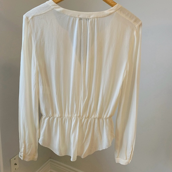 Babaton by Aritzia 100% Silk Ivory Blouse Size XS New - Picture 3 of 6